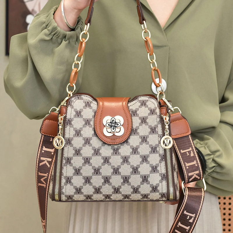 ヴィンテージ風レタープリントショルダーバッグ、ファッショナブ - Women Bags Work のレビューと価格