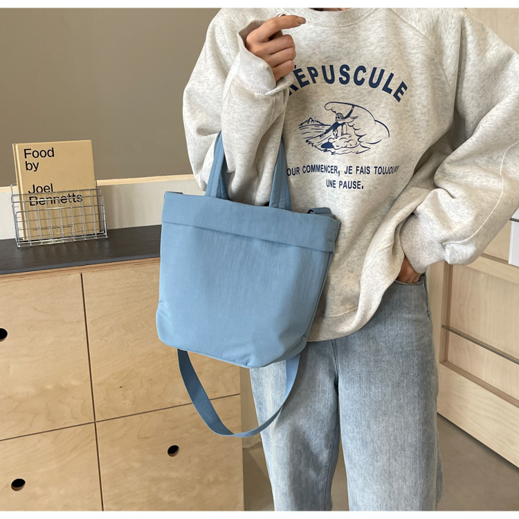 カスタムロゴプリントナイロントートバッグ レディース 調節可 - Women Bags Logo のレビューと価格
