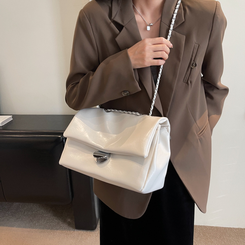 ニューレトロシンプル大容量脇下トートバッグ レディース 可愛 - Women'S Kipling Bags のレビューと価格